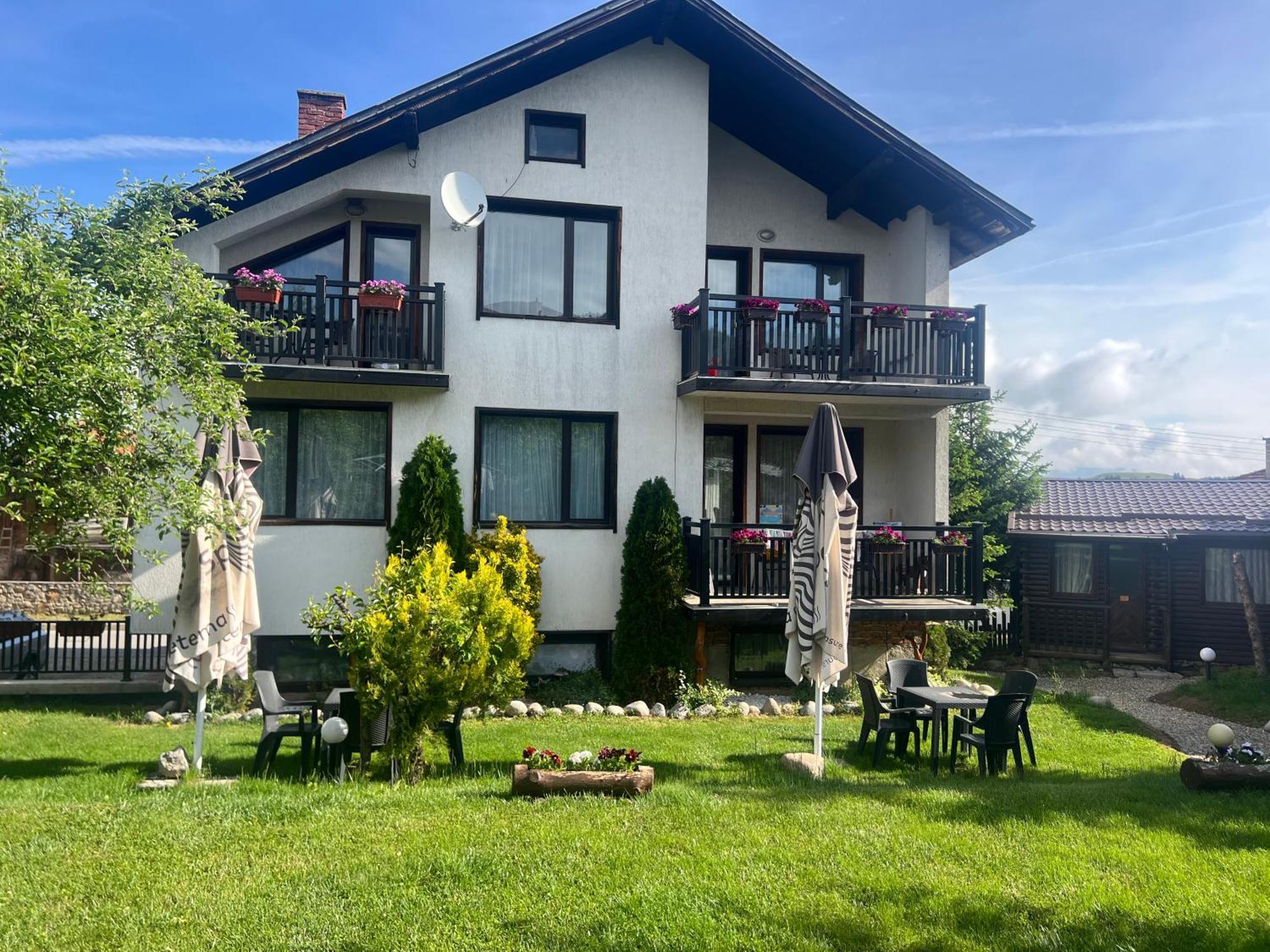 Guest House Raffe Dobrinishte Exterior foto