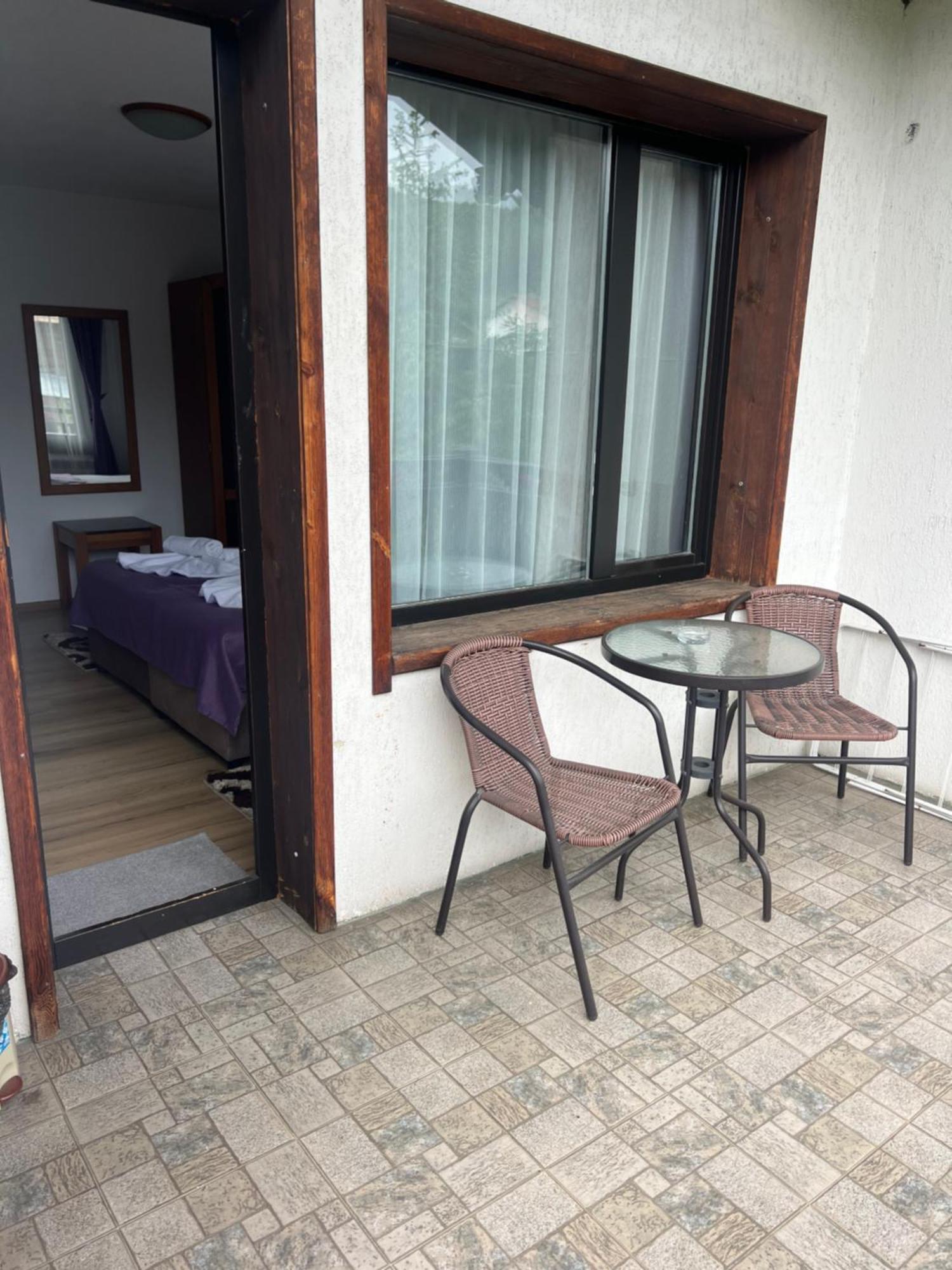 Guest House Raffe Dobrinishte Exterior foto